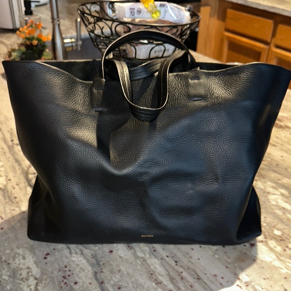 Cuyana Tote
